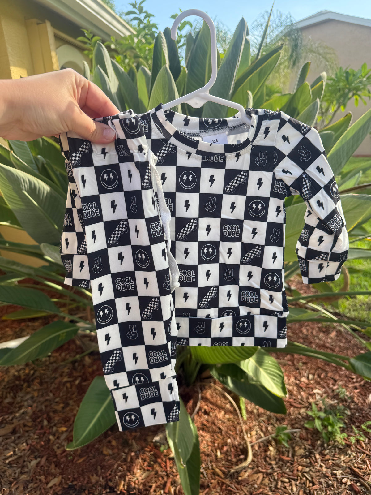 Checkered lightening set